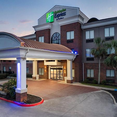 Holiday Inn Express Hotel & Suites Winnie By Ihg Exterior photo